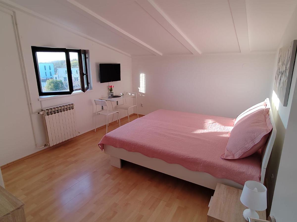 Guesthouse Resan Medulin Exterior photo